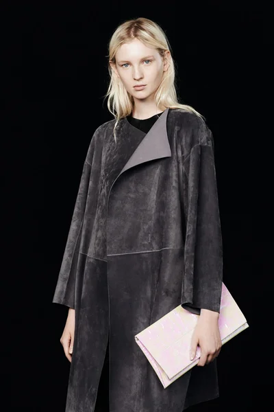 Look 12